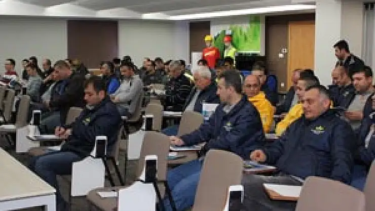 Sigara Fabrikası Çalışanlarına Göz Sağlığı Semineri