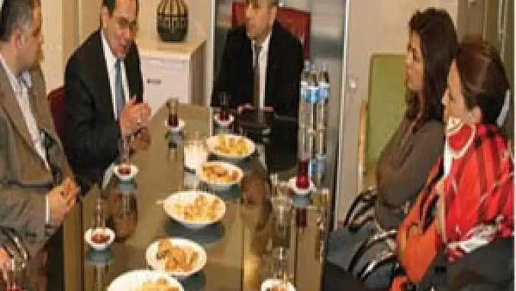 Milletvekili Mustafa Demir, 'Şehrin gelişimine herkes katkı vermeli'