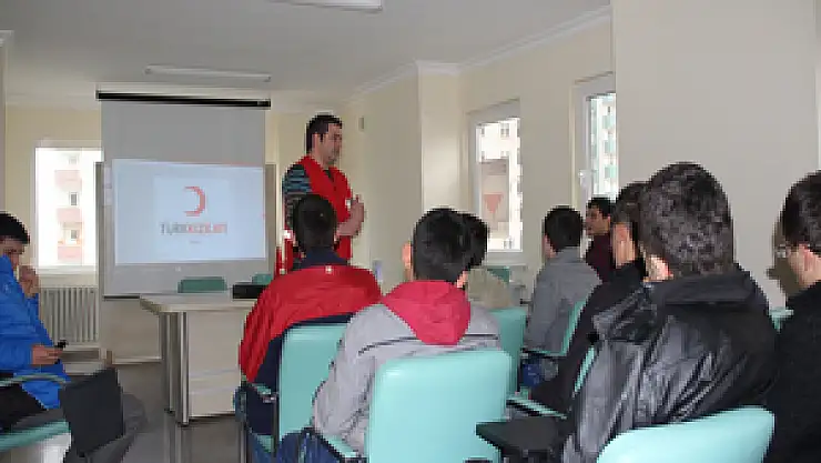 GENÇ 'KAN BAĞIŞÇILAR'  YETİŞİYOR