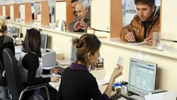 Kamu Çalışanlarından İş Bırakma Eylemi