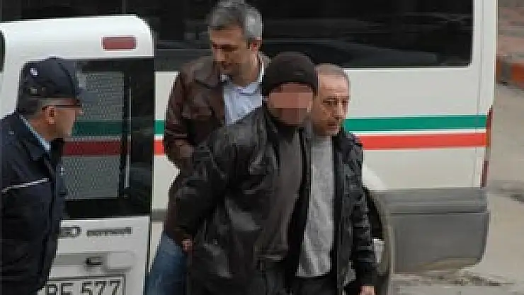 21 Yıl Hapis Cezasi bulunan şahıs sahte kimlikle yakalandı