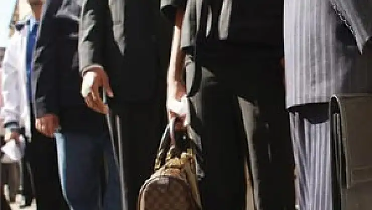 KRİZ DÖNEMİNDE 5 MİLYON KİŞİYE İSTİHDAM