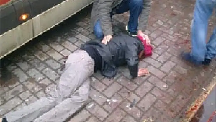 KOCAELİ'NDE DÖNER BIÇAKLI DEHŞET: 1 ÖLÜ, 2 YARALI