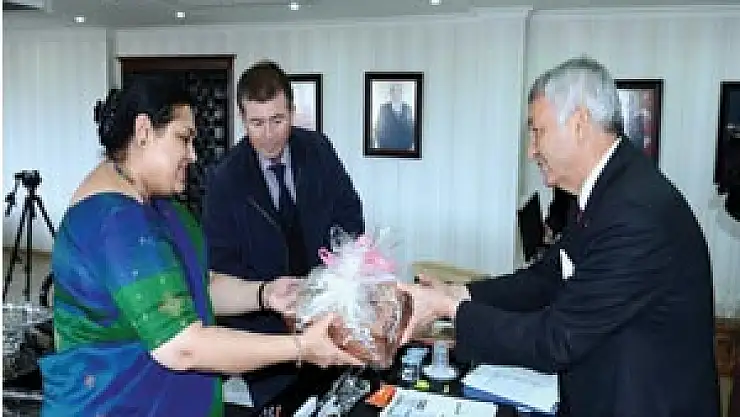 GÜL ESANSLI KUMAŞ ÜRETEBİLİRİZ