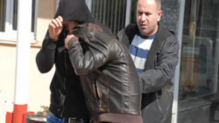 Kablo Hırsızları Yakalandı