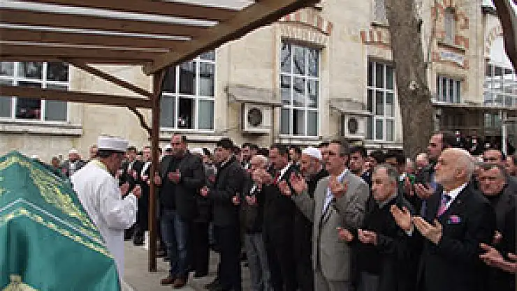 Turhan Saral son yolculuğuna uğurlandı