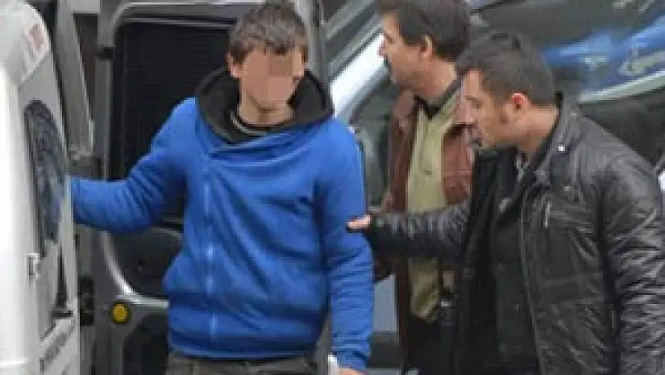 Gezmek İçin 11 Aracı Çaldılar