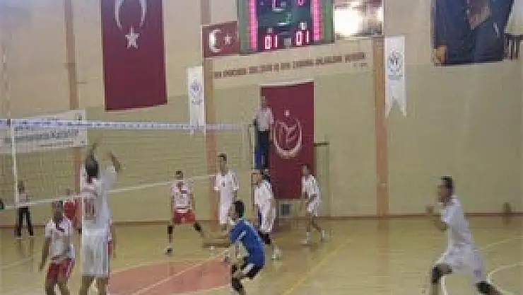  ULUSAL VOLEYBOL HAKEMİMİZ AKBAŞ