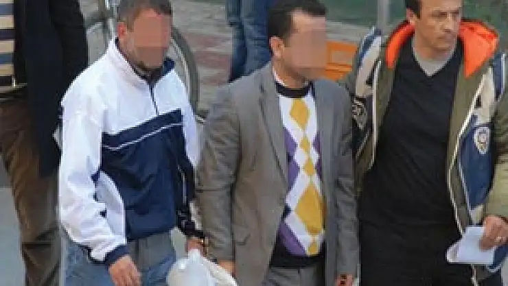 ÇALINTI ARAÇLARA HURDA ARAÇLARIN MOTORUNU TAKIP SATIYORLAR