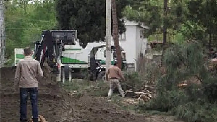  Yol çalışmaları devam ediyor