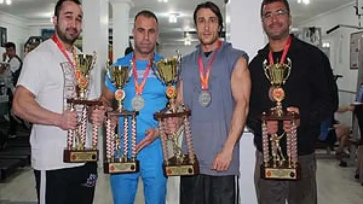 Samsunlu Vücut Geliştiriciler Türkiye'de Derece Yaptı