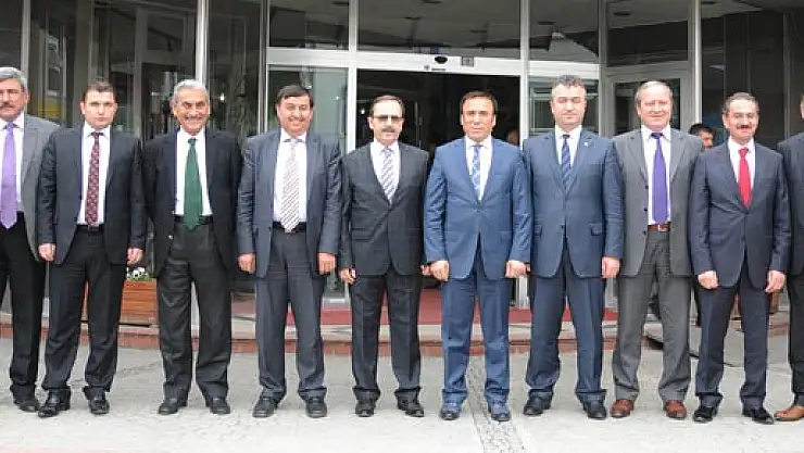 Ak Parti'li İlçe Belediye Başkanları Bafra'da Buluştu