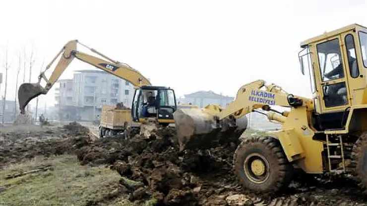 İlkadımda yeni yollar açılıyor