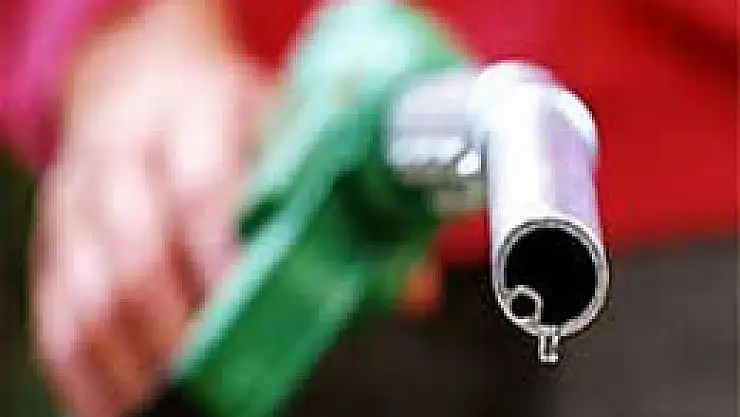 Benzin fiyatları % 500 oranında zamlandı