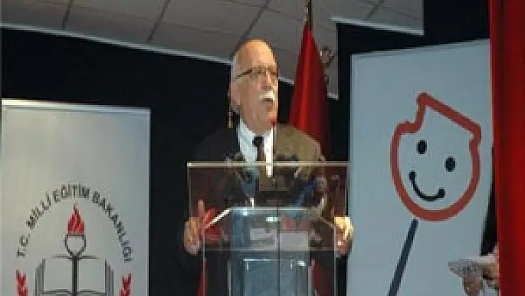 'Tarih kitapları tek tek elden geçiriliyor'