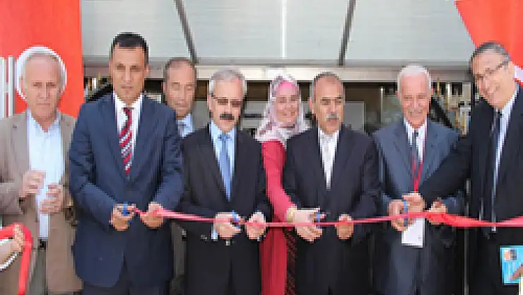 Şairler Ve Yazarlar Halkla Buluştu