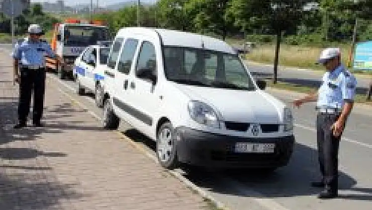 Trafik Polisinin Dikkati Sayesinde Çalıntı Araçlar Bulundu
