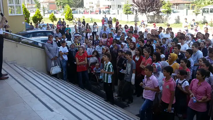 Öğrenciler SBS sınav heyecanı yaşadı