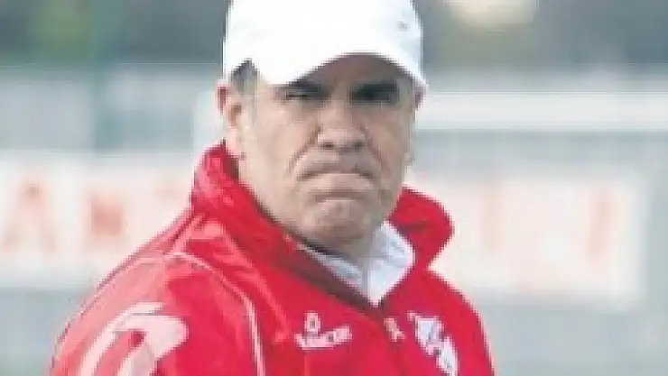 Yeni teknik hoca Levent Eriş