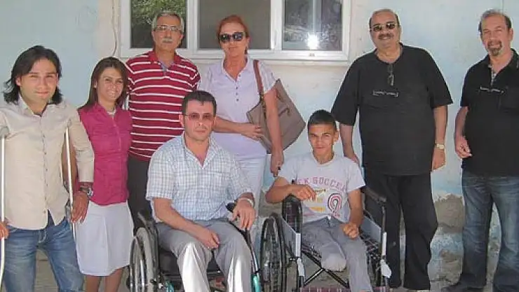 19 Mayıs gönüllülerinden Sandalye bağışı