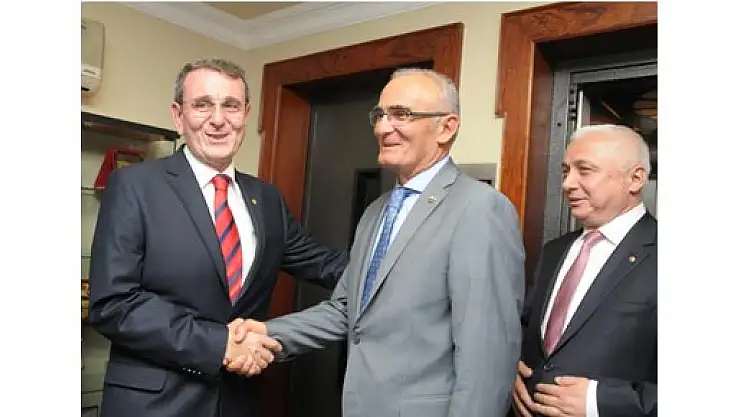 YILMAZ'DAN TSO'YA ZİYARET 