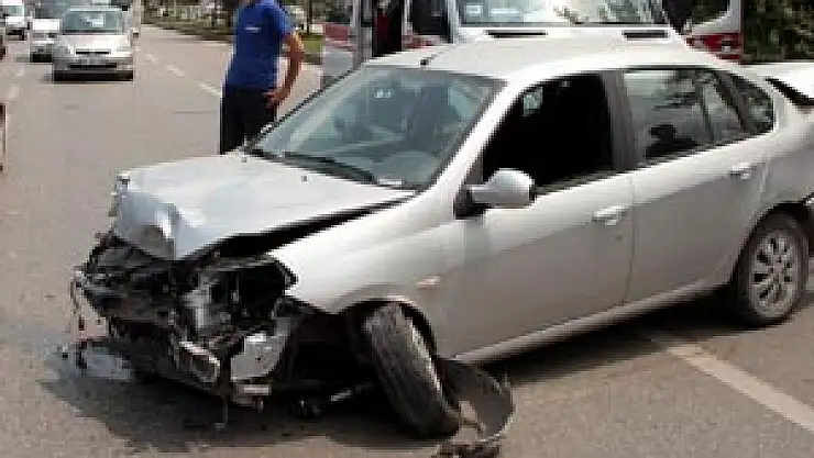 SAMSUN'DA TRAFİK KAZASI: 1 YARALI