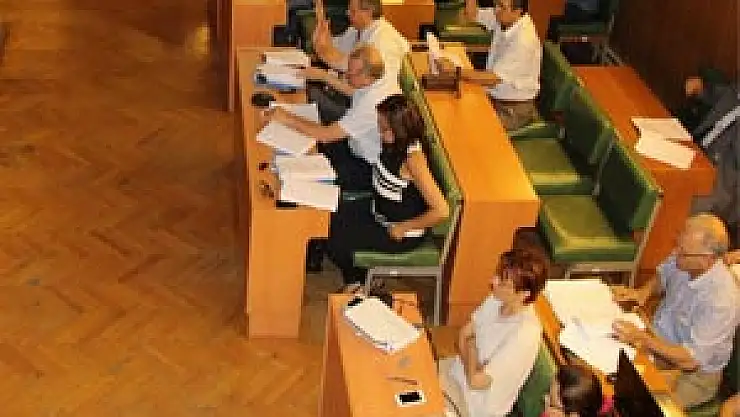 MECLİSTE 'CAMİ YERİ' TARTIŞMASI