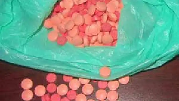 Şüpheli Araçta Uyuşturucu Ele Geçti:6 Gözaltı