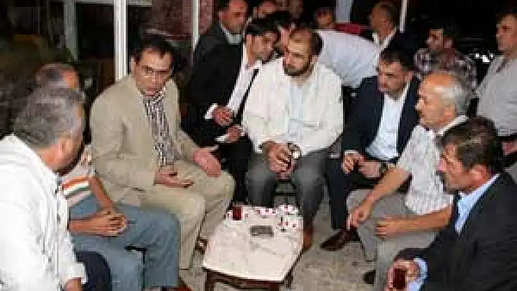 'TÜRKİYE, ZİNCİRLE BAĞLANAN YÜKLERİNDEN KURTULUYOR'