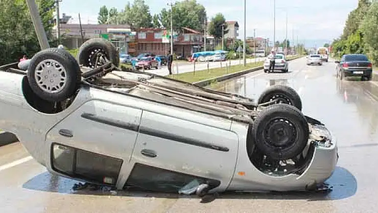  SAMSUN'DA TRAFİK KAZASI: 5 YARALI