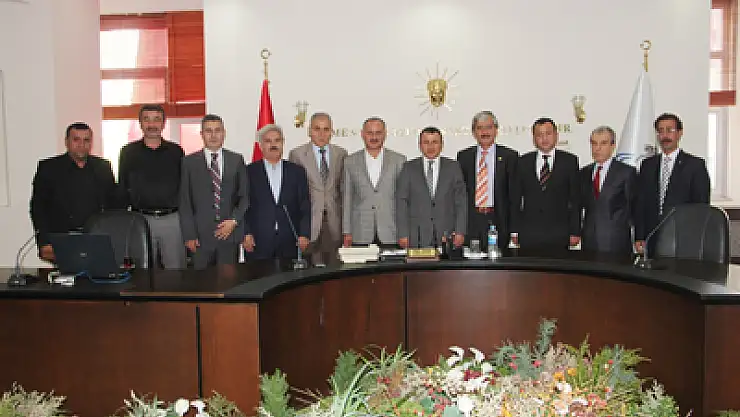  Adem Arslan,Meclis Üyeleriyle Vedalaştı