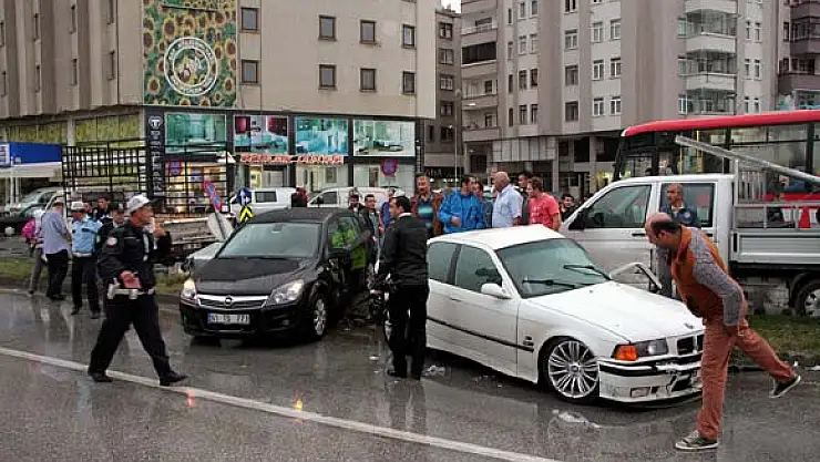 Samsun'da Trafik Kazası : 5 Yaralı