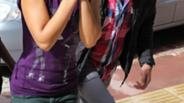 Evden Hırsızılık Zanlısı 2 Genç Kız Yakalandı