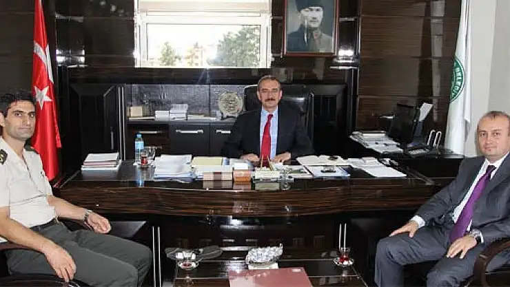 SERDAR VE ÖZ'DEN BAŞKAN DÜNDAR'A ZİYARET