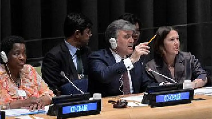 Gül, İran Lideri Ruhani ile bir araya geldi