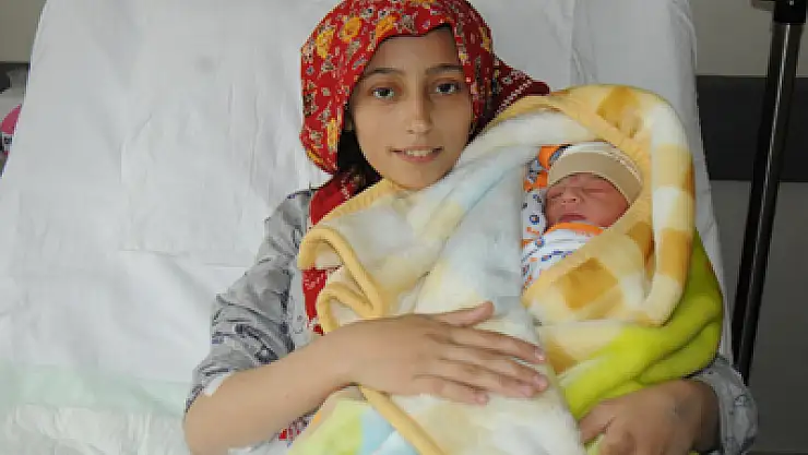 Karaciğer Nakili Sonrası Anne Oldu
