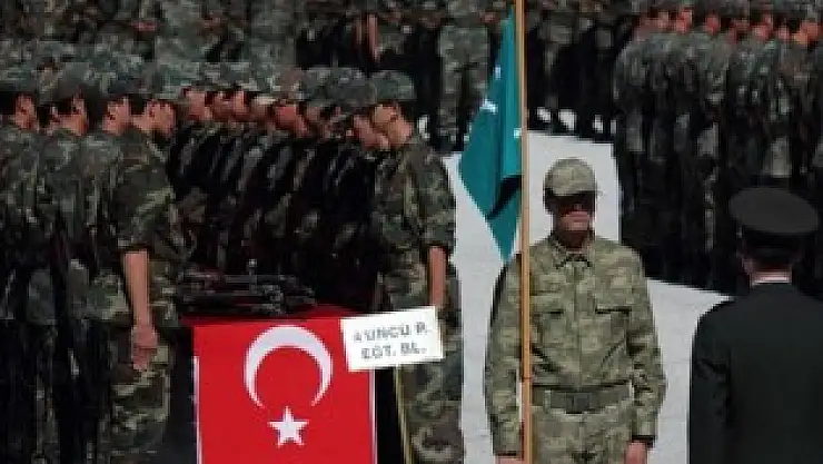 750 bin kaçak asker için düğmeye bastı