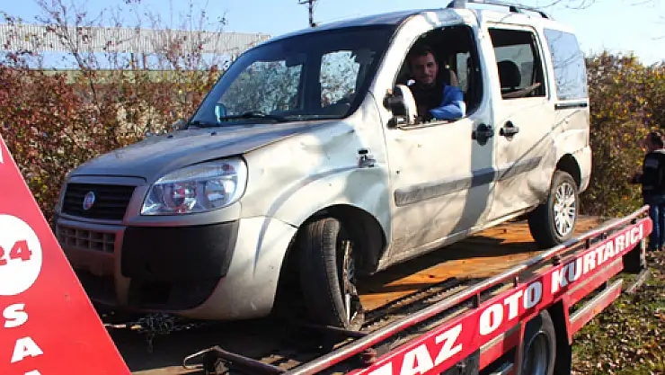 Ayvacık Yolu'nda kaza: 3 yaralı 