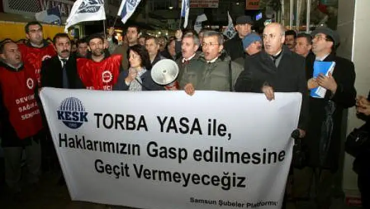 'Torba Yasa' protesto edildi