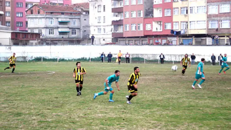 Ünyespora  İstanbulspor darbesi