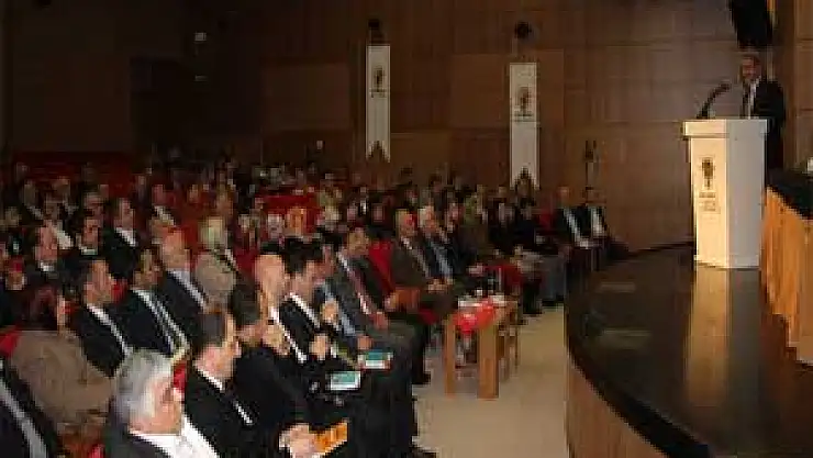 AK Parti'de İlçe Başkanları Toplandı