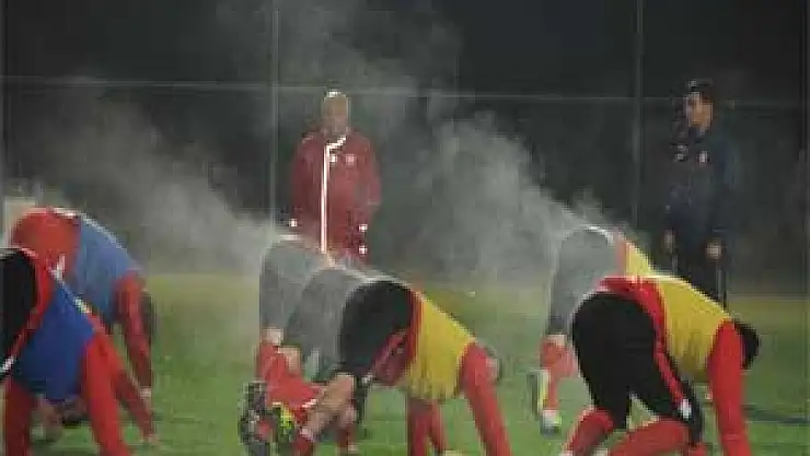 Futbolcular Buharlaştı