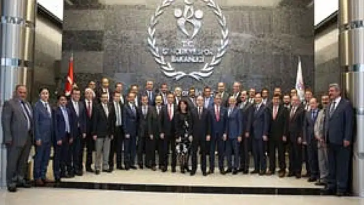 BAKAN KILIÇ: ' YAPTIKLARIMIZ, YAPACAKLARIMIZIN TEMİNATIDIR'