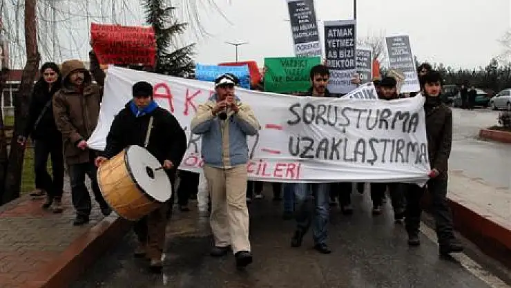 OMÜ'lü öğrencilerden geri dönüş eylemi