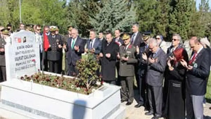 Şehit Ailelerine Devlet Övünç Madalyası