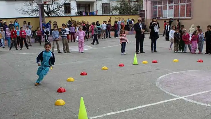 NURİ PAMİR İLKOKULU'NDA GELENEKSEL ÇOCUK OYUNLARI ŞENLİĞİ
