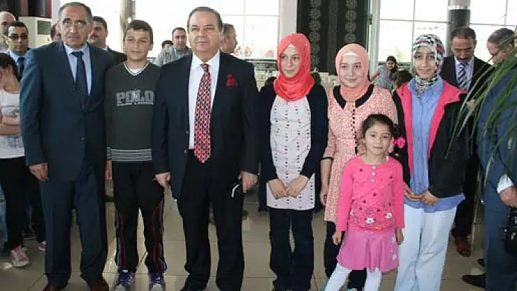 MÜFTÜLÜK'TEN KİMSESİZ ÇOCUKLARA YARDIM ELİ