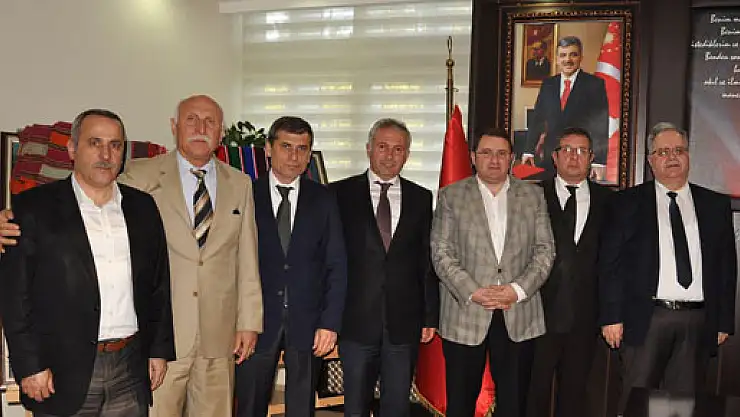 AK Parti Eski İl Başkanı Osman Çetinkaya'dan Tebrik Ziyareti