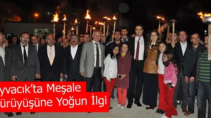 Ayvacık'ta Meşale Yürüyüşüne Yoğun İlgi
