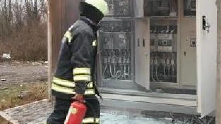 Patlayan trafo korkuttu